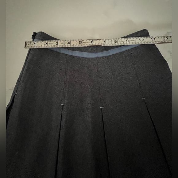 Gap girl’s Holiday sparkle skirt and top outfit - Picture 11 of 16